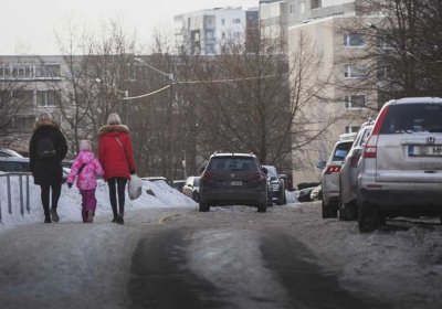 Падение на льду может привести к тяжелым травмам - как себя уберечь?