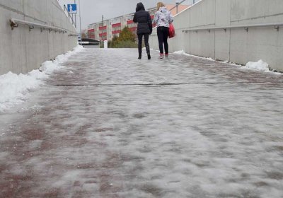 В Ласнамяэ вновь бесплатно раздают гранитную крошку