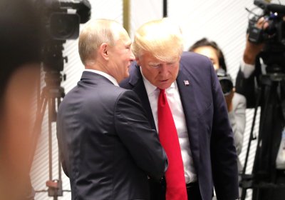 Трамп объяснил, почему сначала позвонил Путину, а не Зеленскому